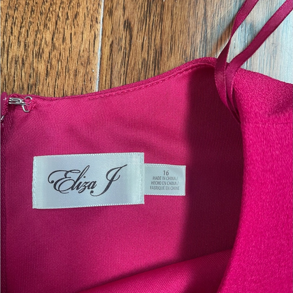 Macys womens fuschia dress.